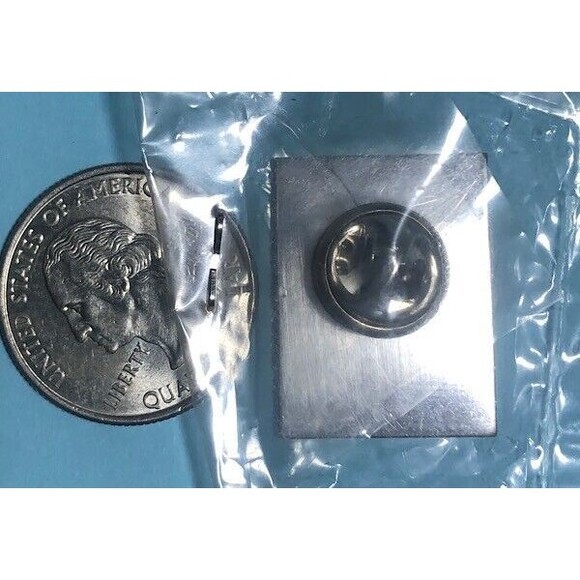 5 American Red Cross Labor Day Pins Holiday Heroes pins, combine & save - Picture 2 of 2